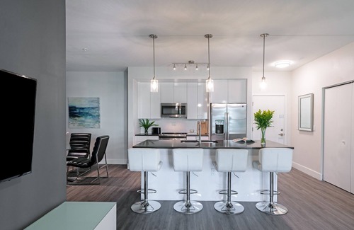 Port Tampa City Apartment | Barsala l Spacious 2BD, Heated Pool & Fitness