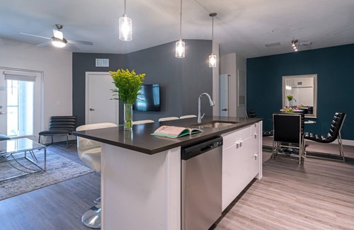 Port Tampa City Apartment | Barsala l Spacious 2BD, Heated Pool & Fitness