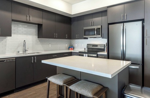 Huntsville Apartment | Barsala l tElevated Comfort: Sleek 1BD with City Views