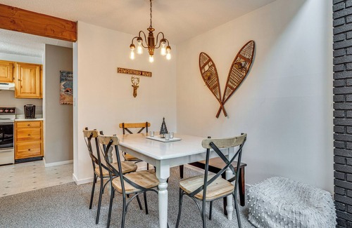 Bartlett Condo | Bartlett Condo: 1 Mi to Attitash Mountain Resort!