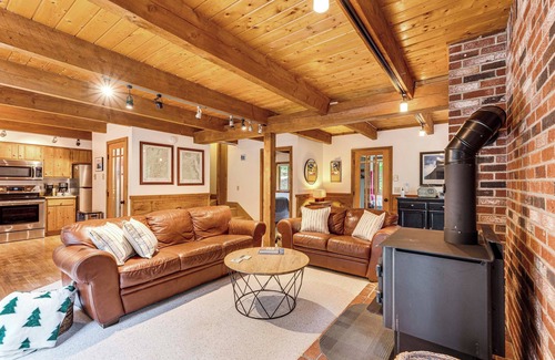 Bartlett House | Bartlett Vacation Rental w/Wraparound Deck!