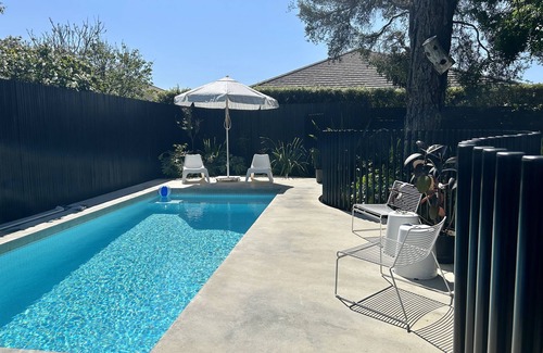 Barwon Heads House | Barwon heads architect designed beach house heated pool, great location sleeps 8