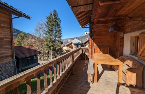 Saint-Jean-de-Sixt Apartment | Bas de chalet au coeur des Aravis, entre lac et montagne
