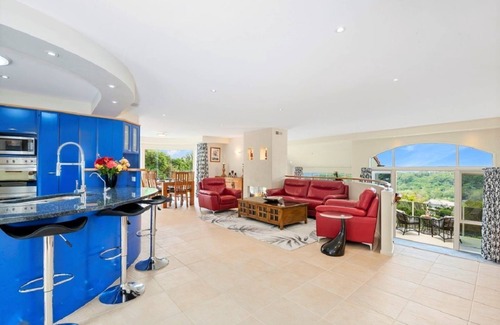 Acacia Bay House | Base: 14 Extra: $40 27 Te Urunga Place