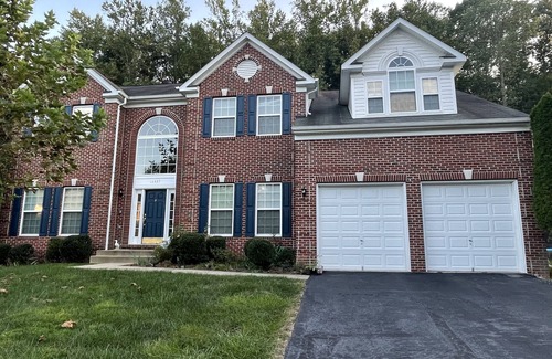 Dale City Apartment | Basement Apartment. Master suite , 3 beds two full baths. Kitchen, washer/dryer