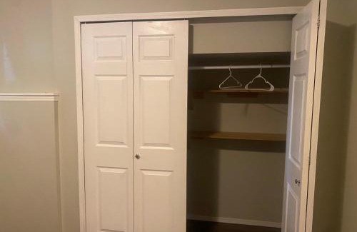 Southwest Edmonton Apartment | Basement Appartment