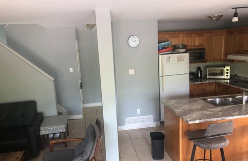 Wasaga Beach Cottage | Basia Chalet by the beach.