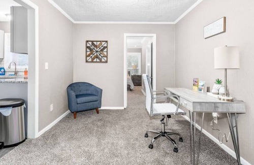 Prairie Village House | Basic Becky's Bungalow: No Cleaning Fee!