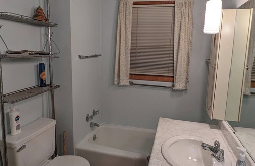 Pine River House | Basic lake house - only 2 hours from Milwaukee, 45 minutes to Oshkosh