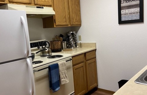 Moses Lake Apartment | Basics 90’s Condo 900 Moses Lake Downtown