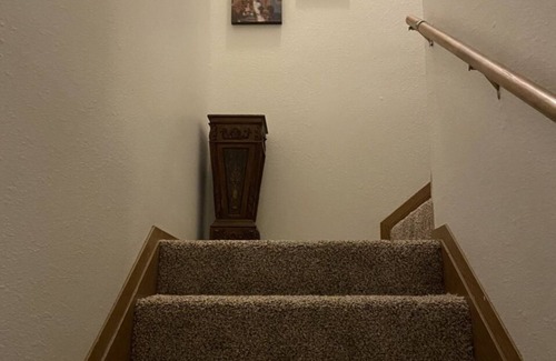 Moses Lake Apartment | Basics 90’s Condo 900 Moses Lake Downtown