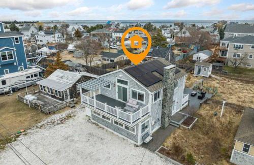 Newburyport House | Basin Breeze Cottage AC Decks Water Views