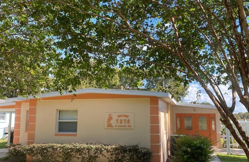 Inverness House | BASS HAVEN 3/1 Lake home. Beautiful Lakefront View. Fish right in the back yard
