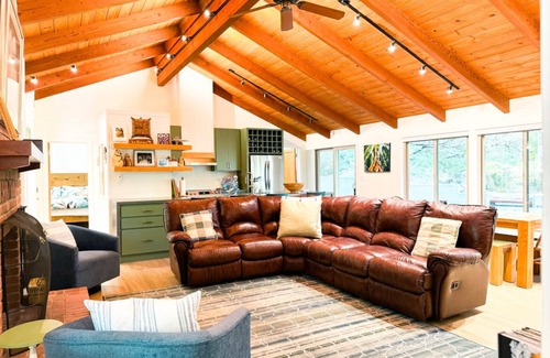 Bass Lake Cabin | Bass Lake Cabin - Private Dock - Bonus Room - 2024 Renovations