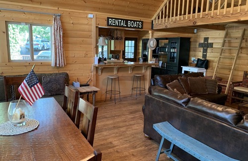 Wishon Cabin | Bass Lake Cabin with Lake View and boat slip