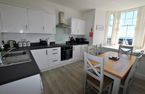 Pittenweem House | Bass View- harbourfront home Pittenweem