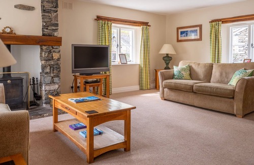 Graythwaite Apartment | Bassicks - sleeps 8 guests in 4 bedrooms