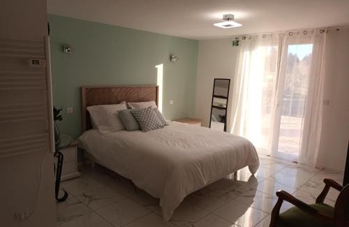 Salon-de-Provence Bed & Breakfast | BASTIDE DES MARTELIERES