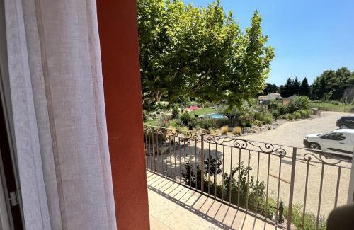 Salon-de-Provence Bed & Breakfast | BASTIDE DES MARTELIERES