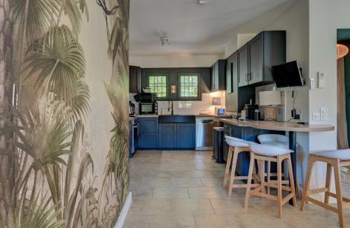 Lourmarin Villa | Bastide des Sarrières à -d'1 km de Lourmarin - Piscine chauffée, cuisine d'été, pool house, sauna