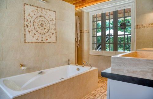 Peymeinade Villa | BASTIDE PROVENÇALE PROCHE CANNES