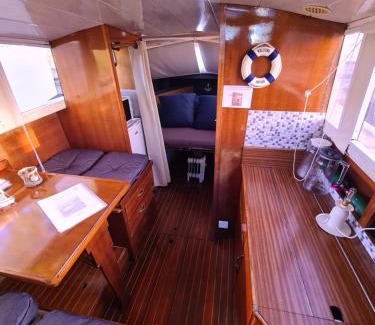 Ouistreham Boat Rental | Bateau