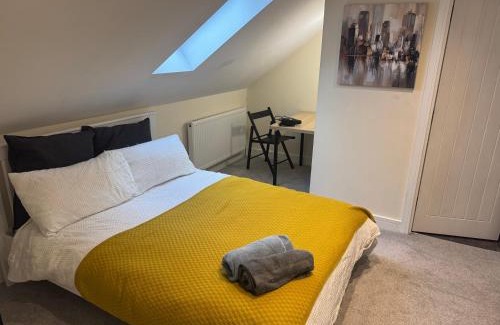 Hanham House | Bath rd villa