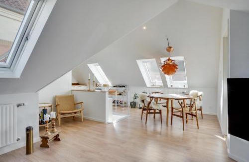 Aalborg Midtby Apartment | Bath tub penthouse in the city