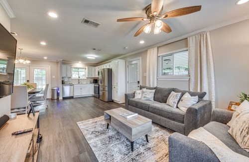 Highlands - Perkins House | Baton Rouge Home w/Private Patio: 2 Mi to LSU!