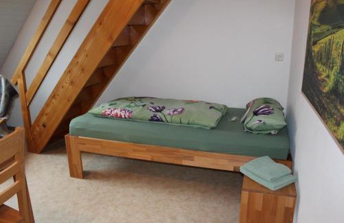 Buchenbach Bed & Breakfast | Bauernhof-Gästezimmer Waldblick