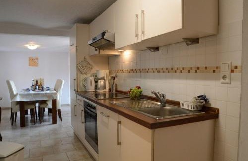Norddeich Apartment | Bauernstube-Landhaus-Haan