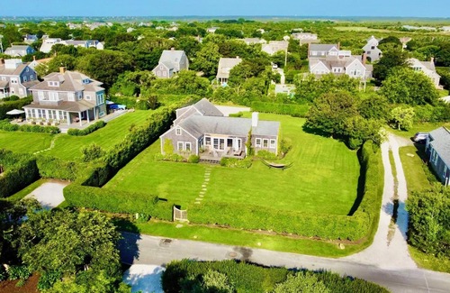 Siasconset House | Baxter Road House Available some of June and September 2025