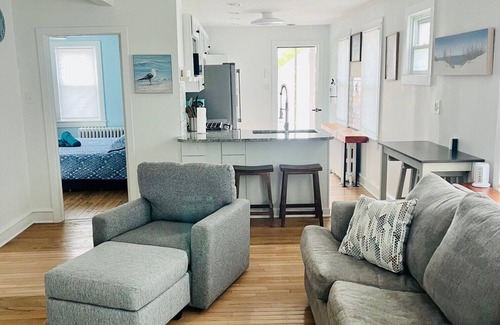 Somers Point House | BAY AND BEACHnRelax in this well appointed beach cottage in historic Old Town