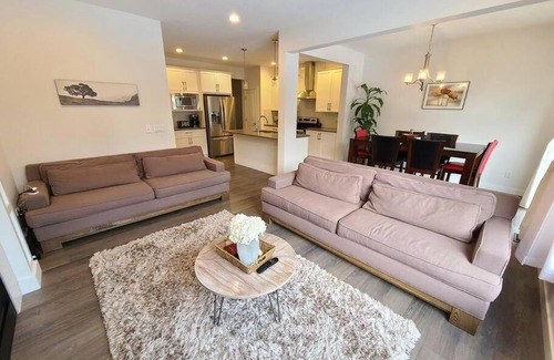 Airdrie House | Bay-cation at Bayview vacation home