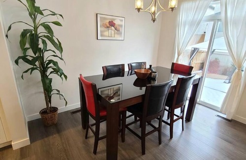 Airdrie House | Bay-cation at Bayview vacation home