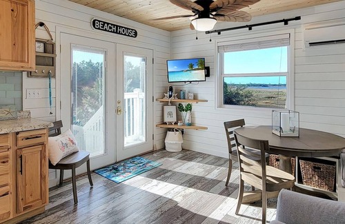 Bay St Louis Cottage | BAY-CAY Getaway, Beaching, Casinos, Swim, Grill, Chill, Memories!
