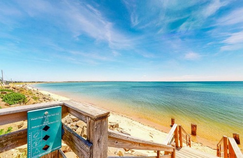 Provincetown Apartment | Bay Colony Vista