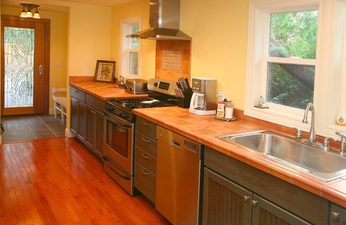 Greenbank House | Bay Cottage Waterfront Home