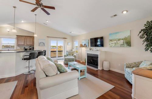 Colington House | Bay Dream Believer
