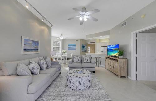 Vanderbilt Beach Apartment | Bay Front Bliss and Short Stroll to the Beach