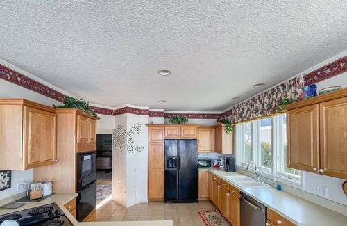 Bay Harbor Condo | Bay Harbor Condo in Private Gated Community. Close to the Slopes and Shopping!