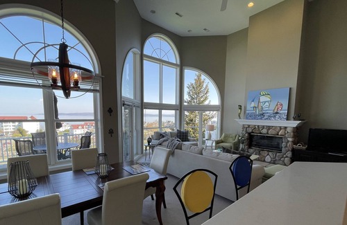 Bay Harbor Condo | Bay Harbor Condo With Spectacular Lake Michigan Views