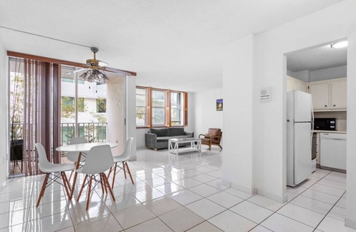 Bay Harbor Islands Apartment | Bay Harbor Sunset Apt 2B