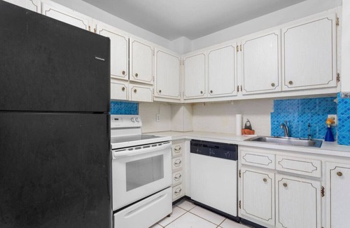 Bay Harbor Islands Apartment | Bay Harbor Sunset Apt 4B