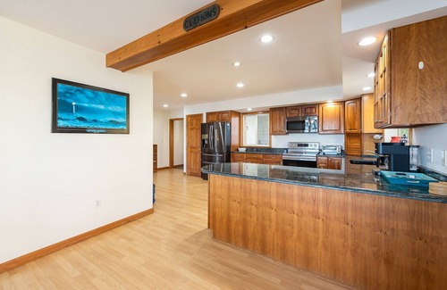 Harpswell House | Bay Haven. Comfort, deck & water access.