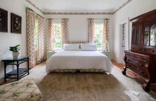 Point Clear House | Bay House and Cottage Scenic Retreat