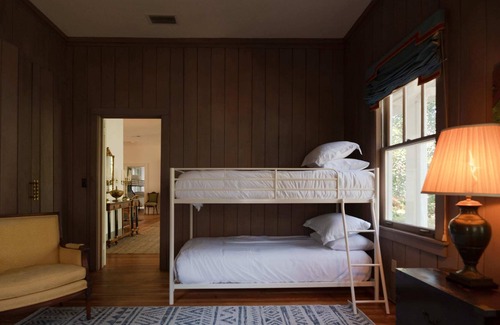 Point Clear House | Bay House Scenic Retreat