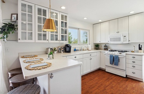 Petoskey House | Bay Inn of Petoskey