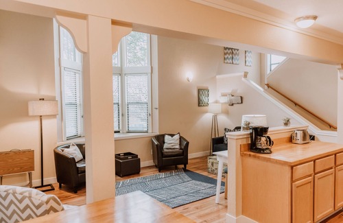 Old Town Eureka Apartment | Bay Lights waterfront loft located in old town