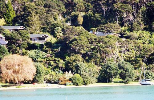 Russell House | Bay of Islands Cottages